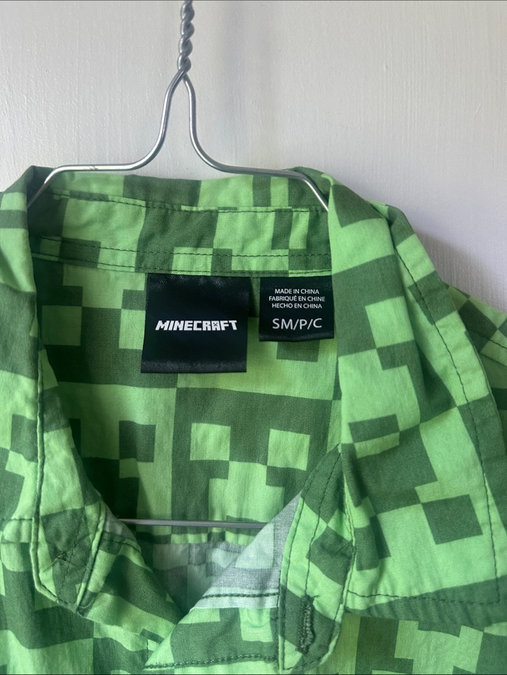 Minecraft button tee - Picture 4 of 5
